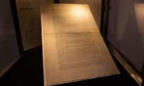 Ấn bản đầu tiên của Hiến pháp Hoa Kỳ đã được bán đấu giá hơn 40 triệu đô la