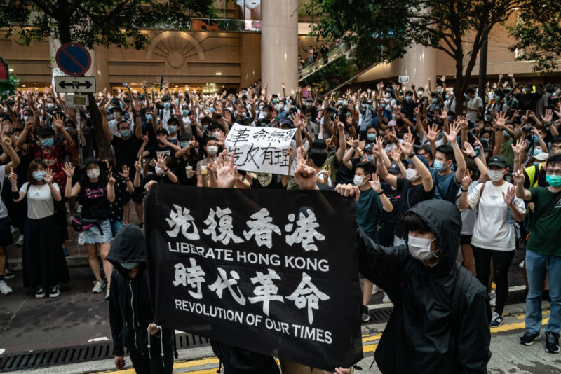 Không dám qua đêm ở Hong Kong: Ông Tập Cận Bình chưa nắm chắc được Hong Kong từ phe Giang?