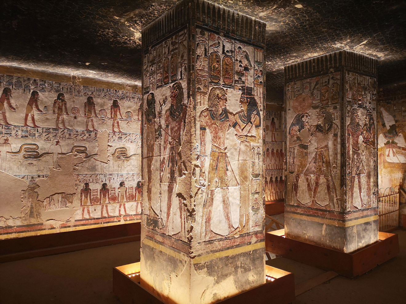 Một góc trong mộ của Pharaoh (Ảnh: Flickr)