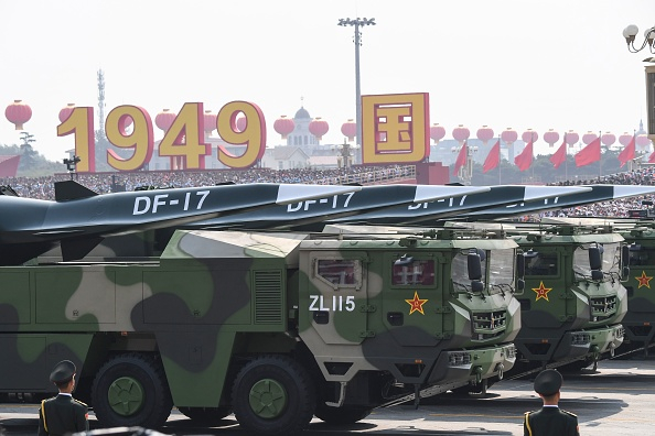 Truyền thông Anh: Chuyên gia tên lửa siêu thanh Dongfeng-17 của Trung Quốc đầu  hàng