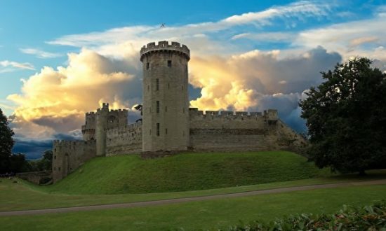 Người phụ nữ Anh tưởng chồng nói chuyện ly hôn, không ngờ lại nhận được một tòa lâu đài