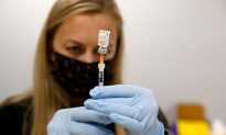 Chuyên gia: Cần theo dõi tất cả các ca COVID-19 đã tiêm chủng để rõ hiệu quả của vaccine
