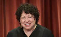 Học giả Mỹ: Thẩm phán Tối cao Pháp viện Sotomayor nên tự loại mình ra khỏi mọi các phán quyết liên quan đến COVID