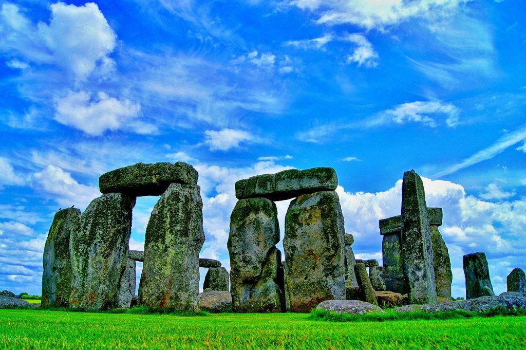 Bí ẩn về cột đá 'Quỷ dữ' ở Anh