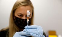 Nghiên cứu: Vaccine kém hiệu quả với Omicron, các mũi tăng cường có thể bảo vệ đôi chút