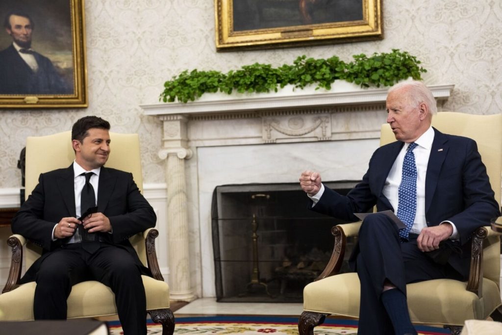 Lời cam kết đầy nguy hiểm của Tổng thống Biden dành cho Ukraine
