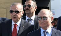 Vị thế trung lập độc nhất của Thổ Nhĩ Kỳ giữa NATO và Nga