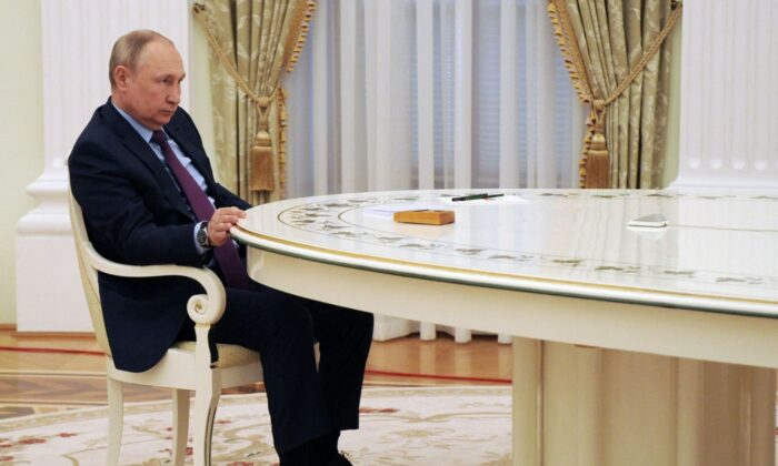 Reuters: Con rể của Yeltsin từ bỏ vai trò cố vấn cho Tổng thống Putin