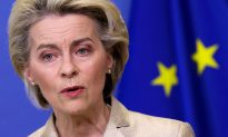 EU điều tra tính minh bạch của hợp đồng vaccine: Chủ tịch của EC nói không còn giữ tin nhắn với Pfizer