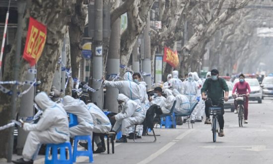 Trung Quốc phong tỏa 51 triệu người dân giữa làn sóng Omicron tàng hình, người dân phẫn nộ