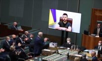 Australia sẽ đưa xe bọc thép Bushmaster đến Ukraine