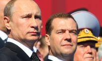 Cảnh báo thế chiến III của ông Medvedev nếu NATO xâm phạm Crimea