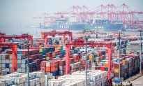 Sau khi Thượng Hải bị phong tỏa, 477 tàu container tắc nghẽn tại các cảng phía Đông Trung Quốc