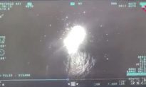 Ukraine tung video đánh chìm 2 tàu tuần tra "Raptor" của Nga ngoài khơi đảo Rắn