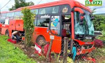 Tai nạn liên hoàn tại Đắk Nông: 3 người thương vong, xe khách tông vào nhà dân