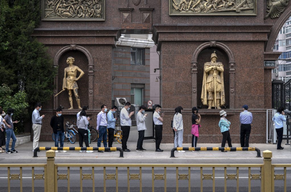 Bắc Kinh xét nghiệm và phong tỏa hàng triệu dân sau đợt bùng phát tại quán bar