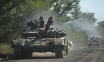 Ukraine chuẩn bị trở thành thành viên EU, chiến trường Donbass đạt đến 'cao trào khốc liệt'