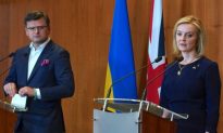 Ngoại trưởng Anh và Ukraine chỉ trích ‘tiếng nói của phe bại trận’ tìm cách ‘bán đứng Ukraine’