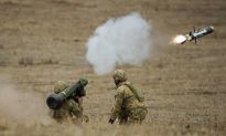 Mỹ gửi sát thủ diệt tăng Javelin nhưng 'quên' hỗ trợ kỹ thuật cho Ukraine, Nga gọi vũ khí đó là 'đồ ngu'