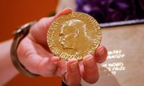 Nhà báo Nga dành số tiền kỷ lục bán đấu giá huy chương Nobel Hoà bình viện trợ cho trẻ em Ukraine
