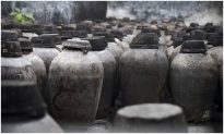 Thời kỳ đồ đá Trung Quốc 'vượt thời gian' nhờ công nghệ trong những chiếc bình cổ