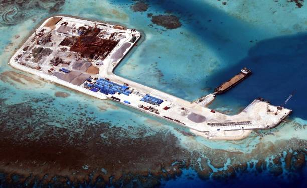 Chuyên gia: Tuyên bố càn quấy của Trung Quốc ở Biển Đông 'rõ ràng là bất hợp pháp'