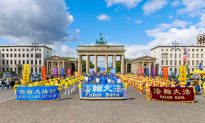Berlin Đức: Cuộc diễu hành của các học viên Pháp Luân Công kỷ niệm 23 năm chống bức hại