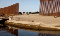 Chính quyền Biden sẽ sớm hoàn thiện 4 đoạn trống của bức tường biên giới thời Trump