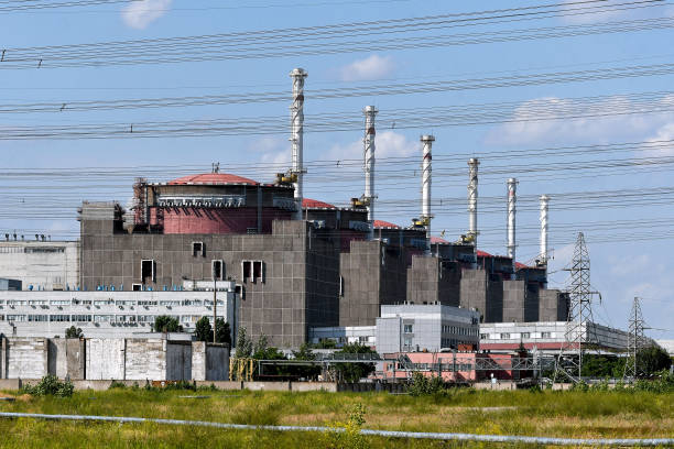 Nhà máy hạt nhân trong vùng kiểm soát của Nga ở Ukraine bị pháo kích, LHQ cảnh báo: 'Các vị đang đùa với lửa!'