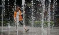 Trung Quốc: Nắng nóng chưa dứt, nhiều nơi cảnh báo mưa lớn cực đoan