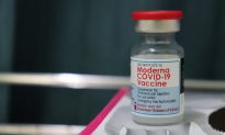 Chuyên gia kỳ cựu ngành dược: Các thử nghiệm vaccine COVID của Moderna 'hầu hết' là 'các nghiên cứu không liên quan' và 'thủ đoạn gian dối'