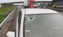 Chạy cao tốc TP.HCM - Trung Lương, ô tô bị cục đá rơi trúng vỡ kính