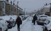 Anh: Chính quyền các địa phương lên kế hoạch mở 'Ngân hàng sưởi ấm' cho người dân trong mùa đông