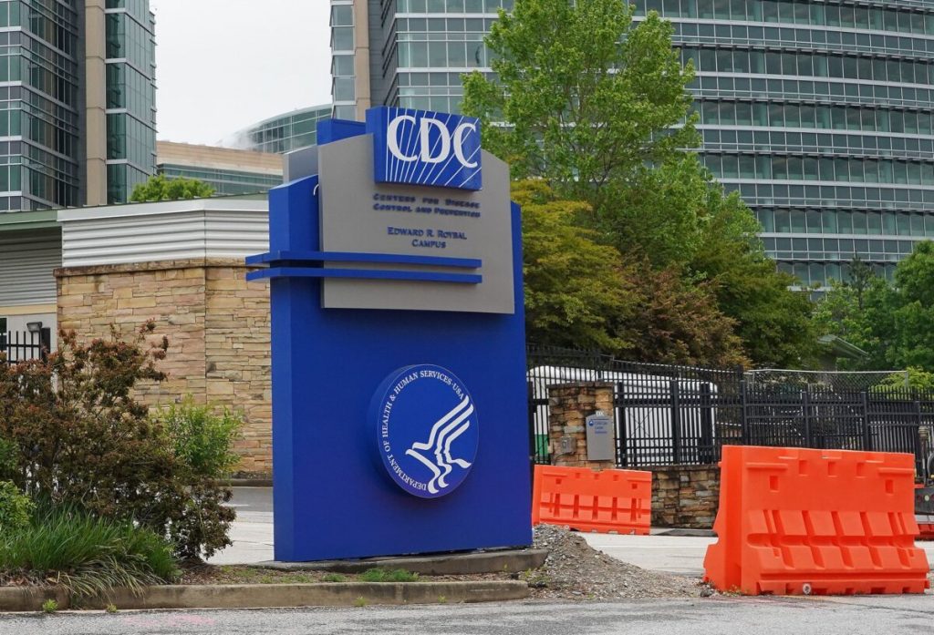 Mỹ: CDC gỡ bỏ lời khuyên đeo khẩu trang trước đó áp dụng lên tất cả trong môi trường y tế