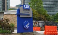 Mỹ: CDC cung cấp thông tin sai lệch về vaccine COVID-19 cho Facebook