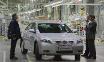 Chuỗi cung ứng nhà máy gián đoạn, Toyota dừng sản xuất xe tại Nga