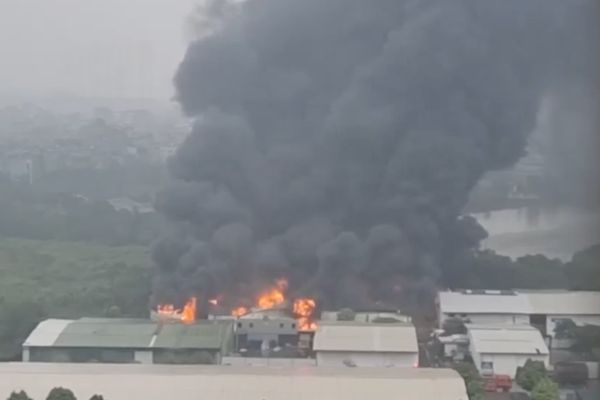 Hà Nội: Khởi tố vụ cháy khu nhà xưởng khiến 1 người chết