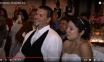Video: Cô dâu không kìm được nước mắt trước món quà cưới mà bố cô dành cả năm trời để lên kế hoạch