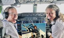 Không bao giờ là quá trễ: Nữ phi công trở lại buồng lái ở độ tuổi 58, sau thời gian dài ở nhà chăm 4 người con