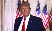 Ông Trump tuyên bố sẽ tiến hành cuộc trấn áp 'rất lớn' đối với 'hàng ngàn' gián điệp Trung Quốc ở Mỹ