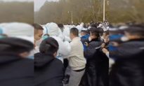 Foxconn trả phí thôi việc để xoa dịu công nhân biểu tình ở Trung Quốc