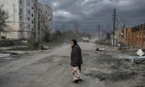 Nga báo hiệu rút quân khỏi Kherson, Ukraine hoài nghi