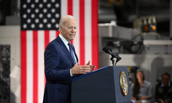 Tổng thống Joe Biden ký Đạo luật chống buôn người năm 2022