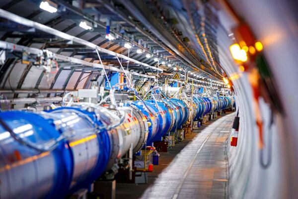 Máy gia tốc hạt lớn (LHC) phải đóng cửa sớm do khủng hoảng năng lượng tại châu Âu
