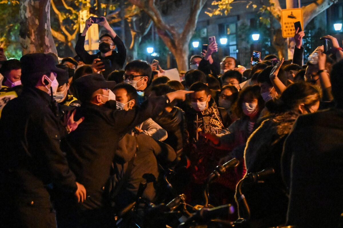 Tòa Bạch Ốc phản ứng về các cuộc biểu tình đang nổ ra trên khắp Trung