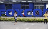 Trung Quốc: Con đường về nhà đằng đẵng của công nhân rời nhà máy Foxconn do COVID