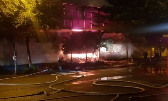 Bình Định: Cháy nhà kho 600 m2, toàn bộ hàng hóa bị thiêu rụi