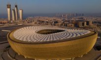 Trung Quốc ngược đãi lao động nhập cư trong khi xây dựng sân vận động World Cup lớn nhất Qatar