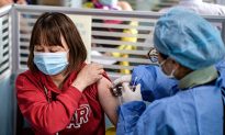 Phỏng vấn trực tiếp: Tiêm vắc xin Trung Quốc dễ nhiễm vi rút hơn và các triệu chứng cũng nặng hơn
