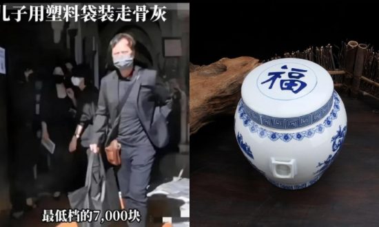 Trung Quốc: Một nhà tang lễ bán bình đựng tro cốt giá 1000 USD, người nhà chọn dùng 'túi nhựa'